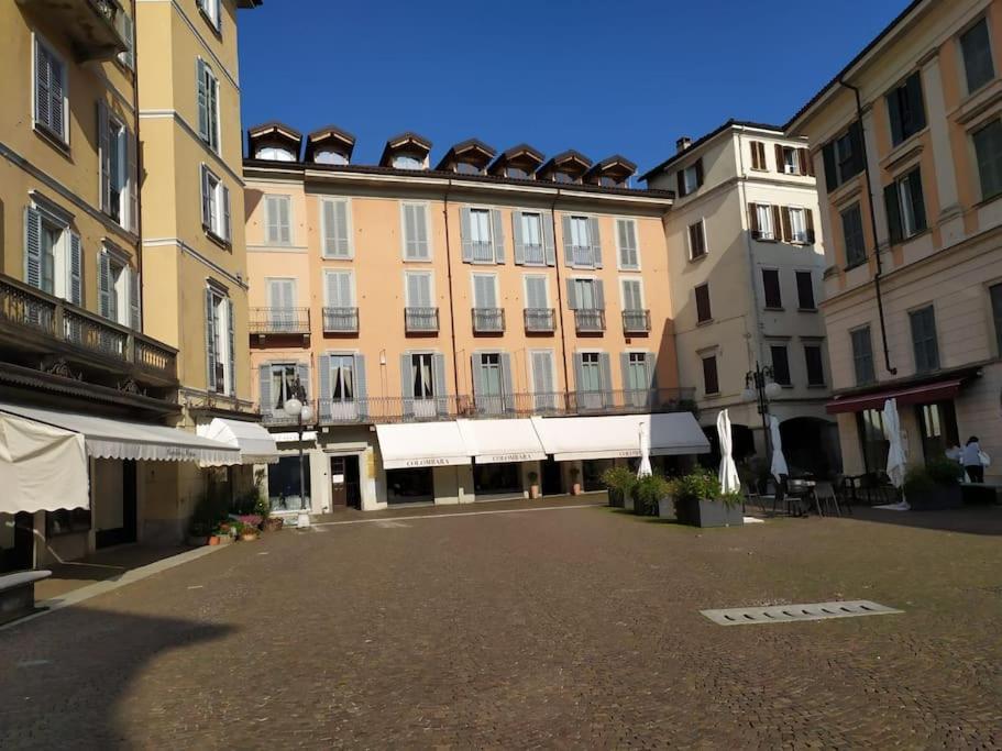 Appartamento Le Rondini Nel Centro Di Intra Exterior foto